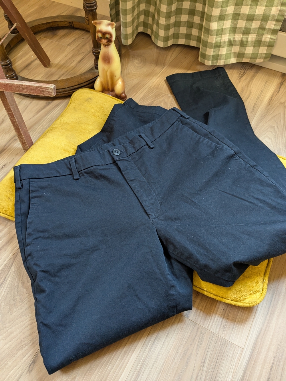 Uniqlo Casual Chino Pants ✨